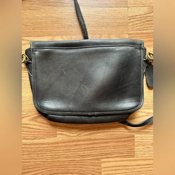 Laura U.S.A. Black Leather Vintage Crossbody Bag - Picture 7 of 13